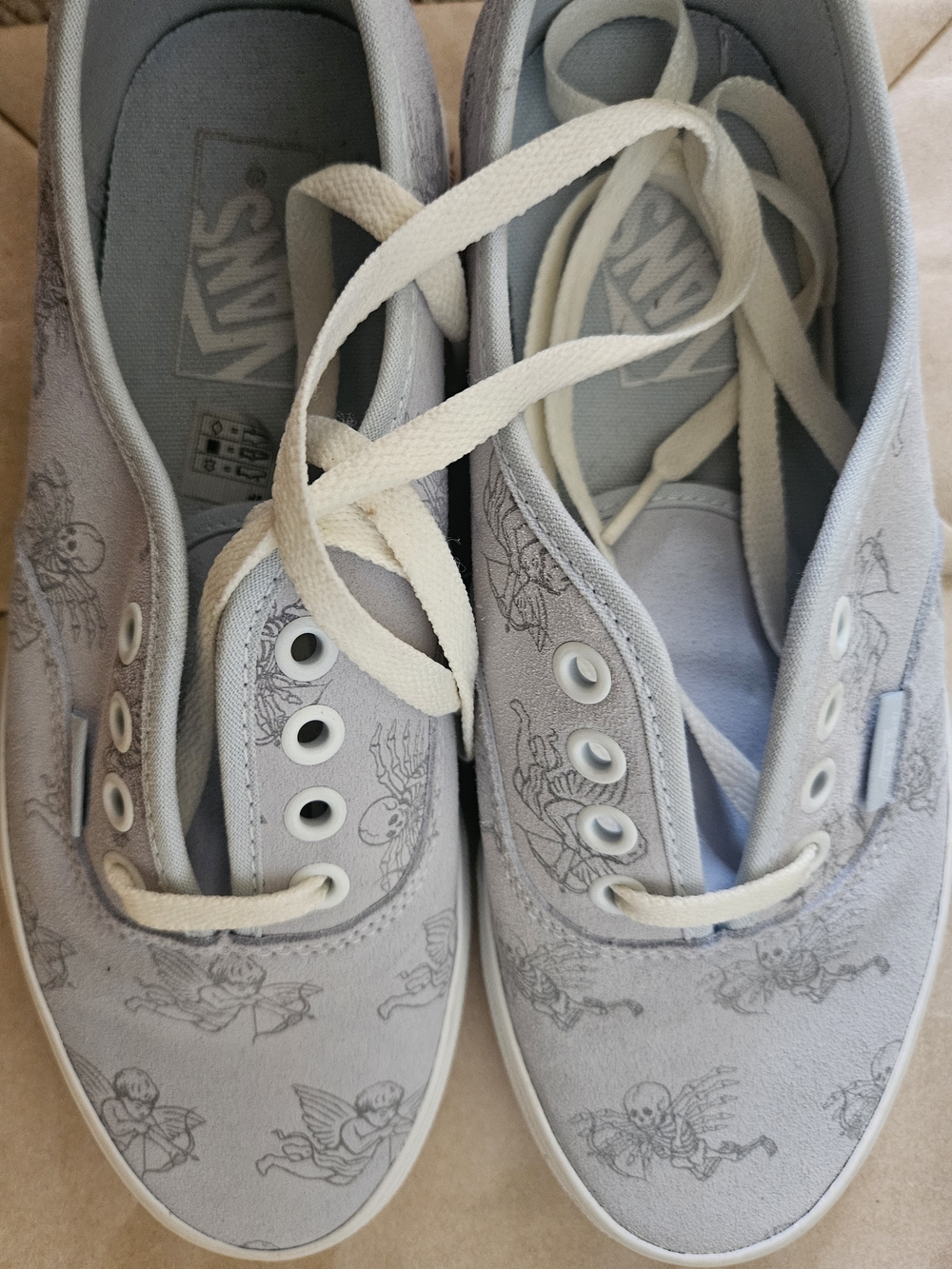 New!! Vans Gray Suede Sneakers Love To Death Print